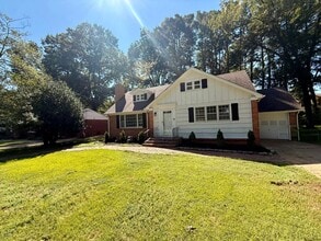 Building Photo - 578 Westmoreland Pl