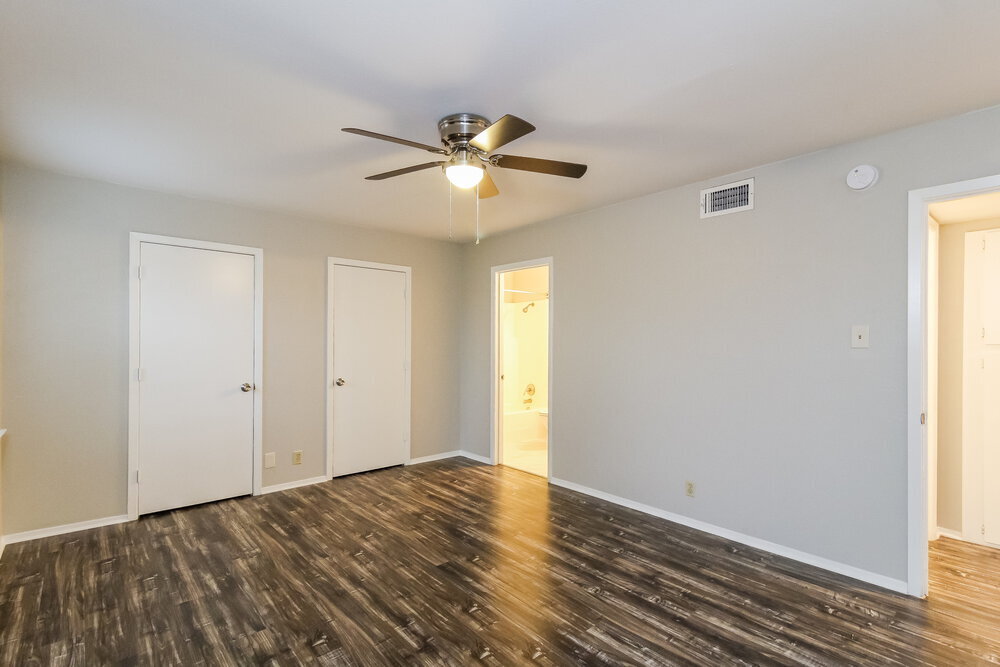 Building Photo - 1008 Autumn Oak Dr