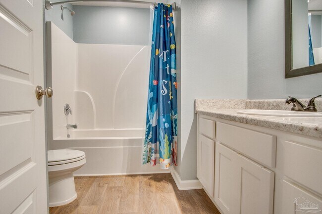 Building Photo - 4668 Red Oak Dr