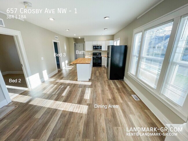 Building Photo - 657 Crosby St NW