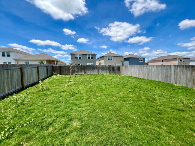 Building Photo - **APPLICATION RECEIVED** Charming Two-Story Home with Fenced Backyard & Community Pool
