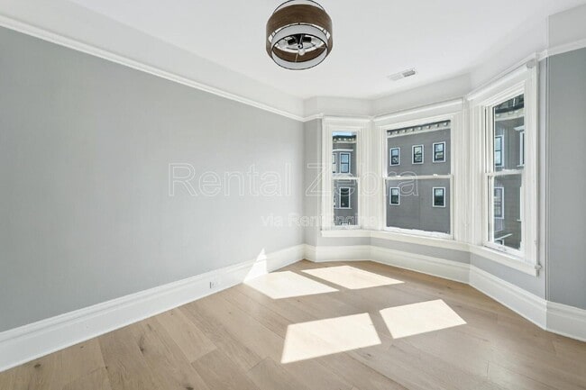 Building Photo - 1192 Pacific Ave