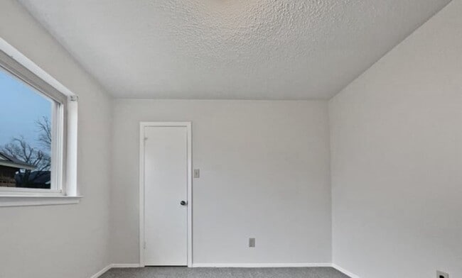 Building Photo - 3147 Wichita Dr