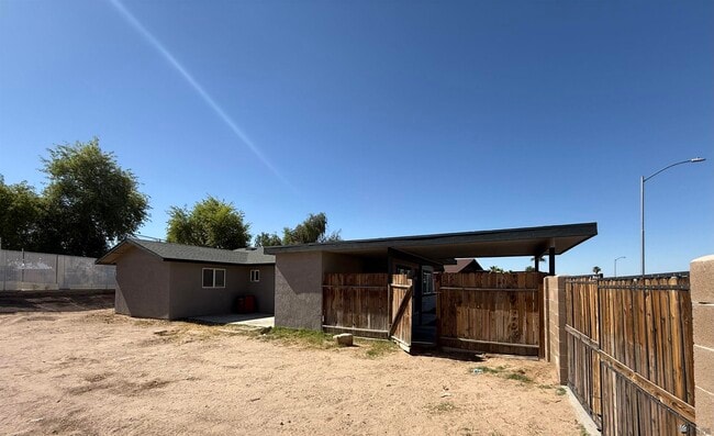 Building Photo - 1265 S 13th Ave