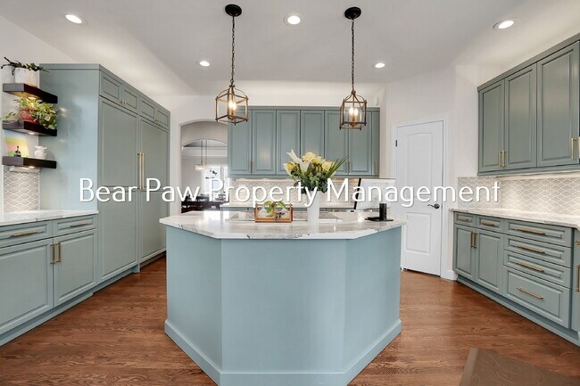 Building Photo - Stunning Home in the Ridge!!