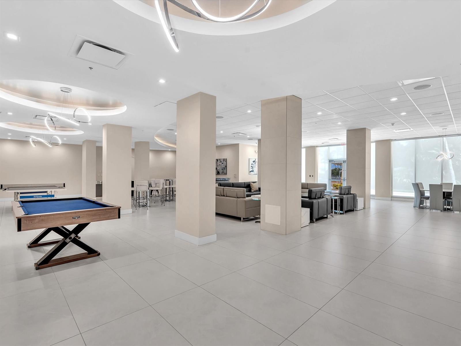 Building Photo - 3001 S Ocean Dr