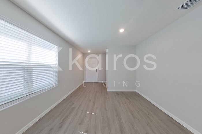 Building Photo - 4445 SW 85 Ln