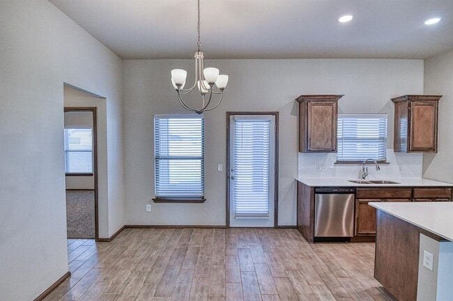 Building Photo - 432 Pergola St