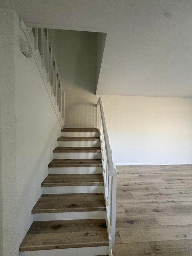 Building Photo - 172 Lake Arbor Dr