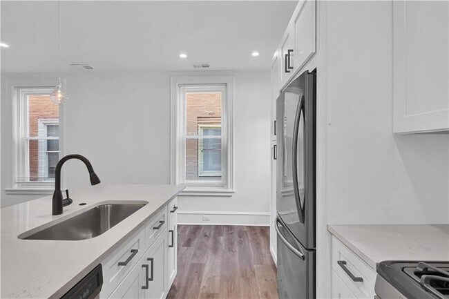 Building Photo - 3219 Kennett Sq