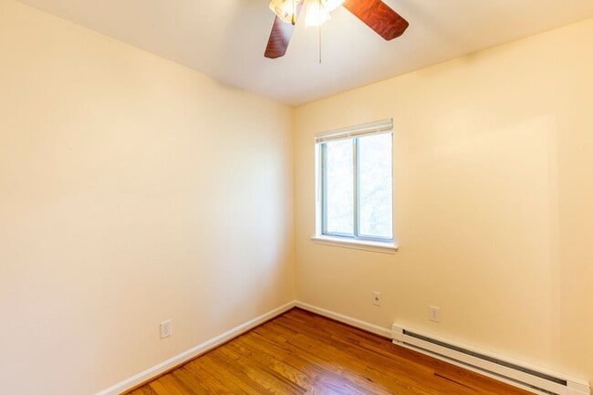 Building Photo - 223 Stribling Ave