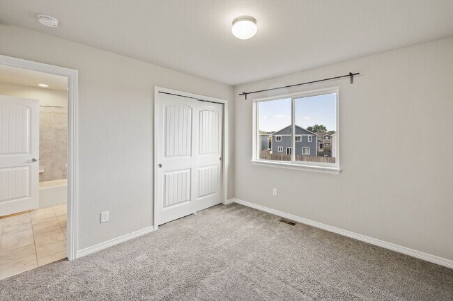 Building Photo - Newer home located in Larson Ranch Community, featuring main level owners suite.