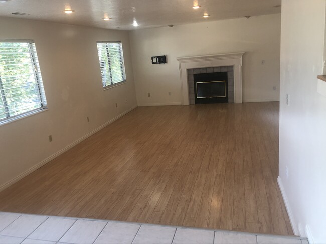 Building Photo - 1349 E 5150 S