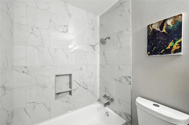 Building Photo - 214 Dorris Dr