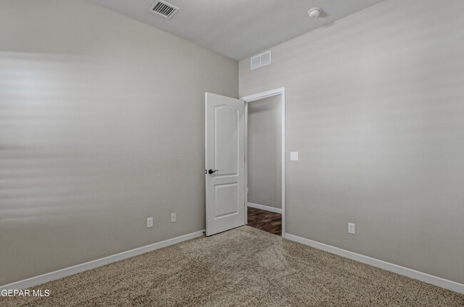 Building Photo - 2508 Eastern Sky St