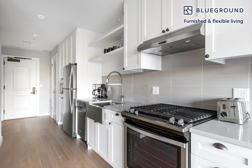 Building Photo - 3 Tingey Sq SE