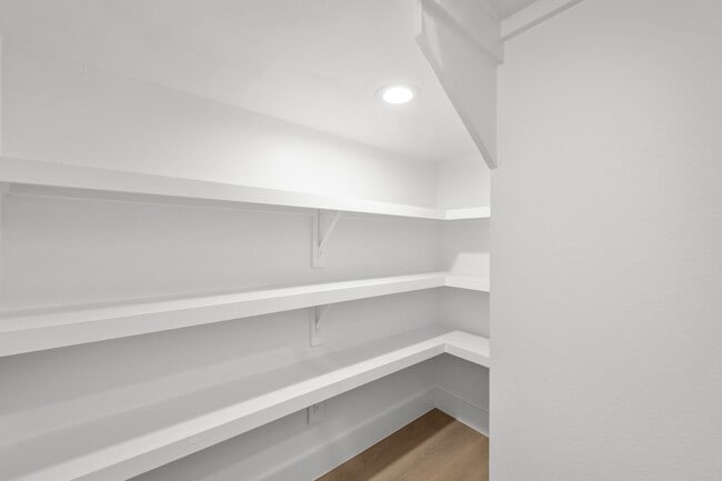 Building Photo - 2316 McKee St