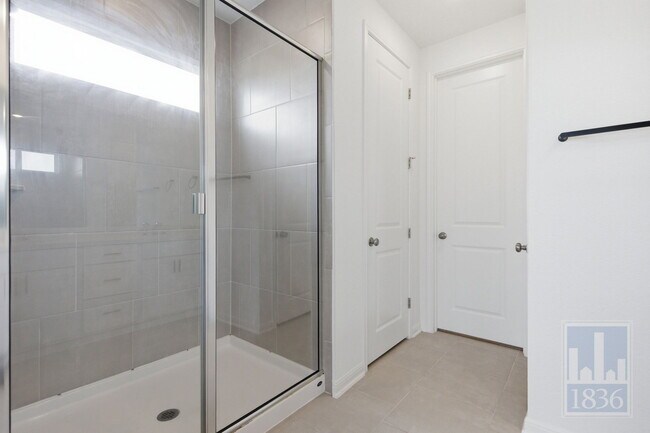 Building Photo - 12713 Brave Tenderfoot Trl