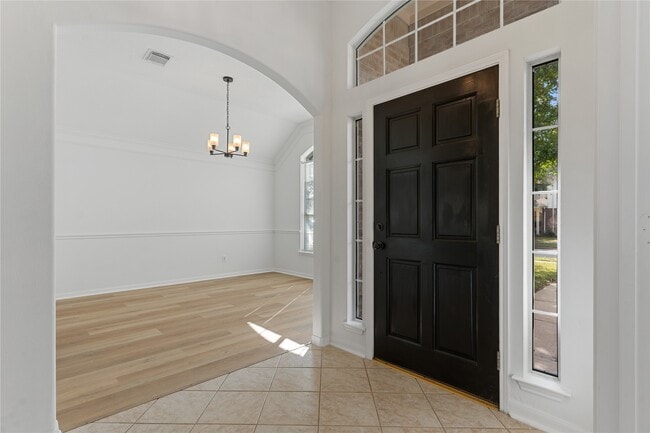 Building Photo - 17606 Forest Haven Trail