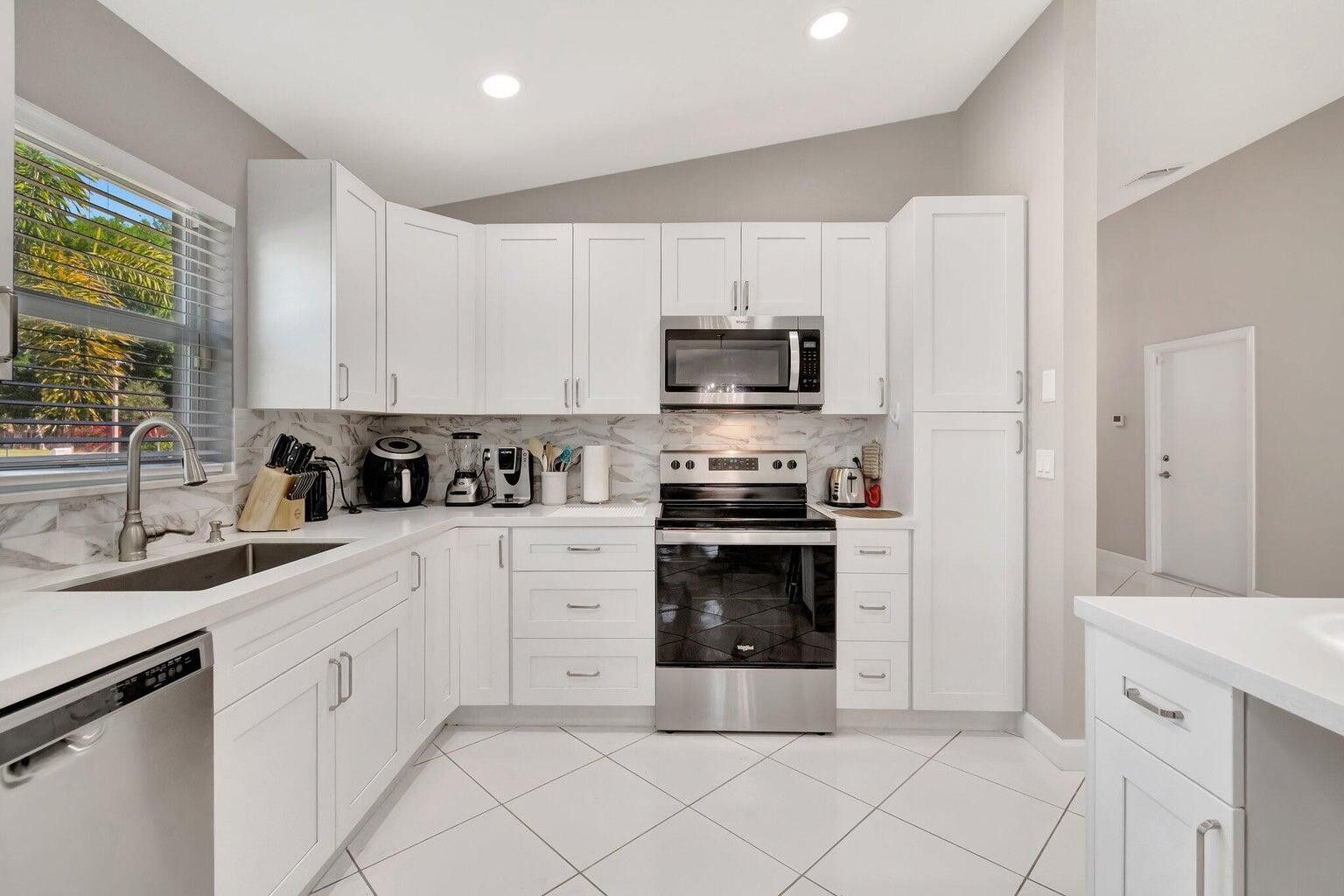 Building Photo - 1439 Waterway Cove Dr