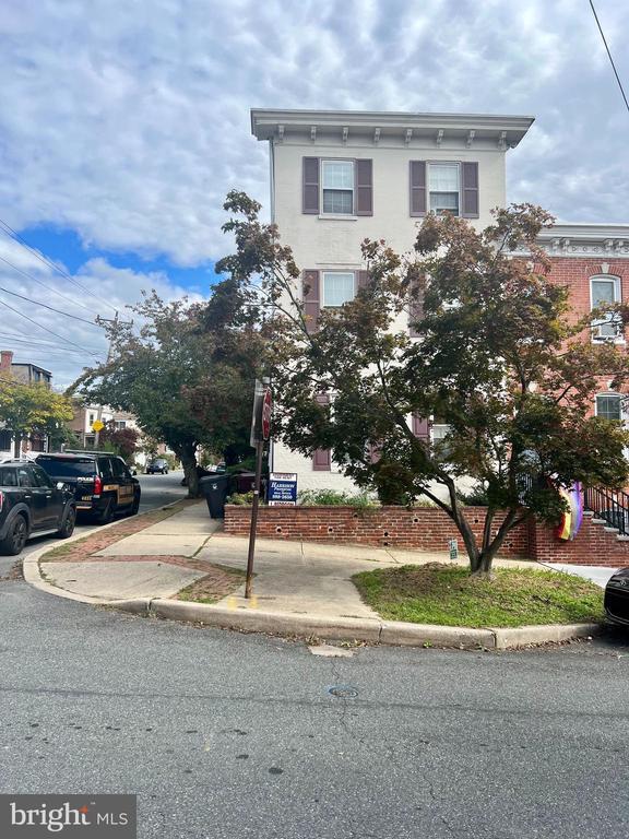 Building Photo - 1725 Gilpin Ave