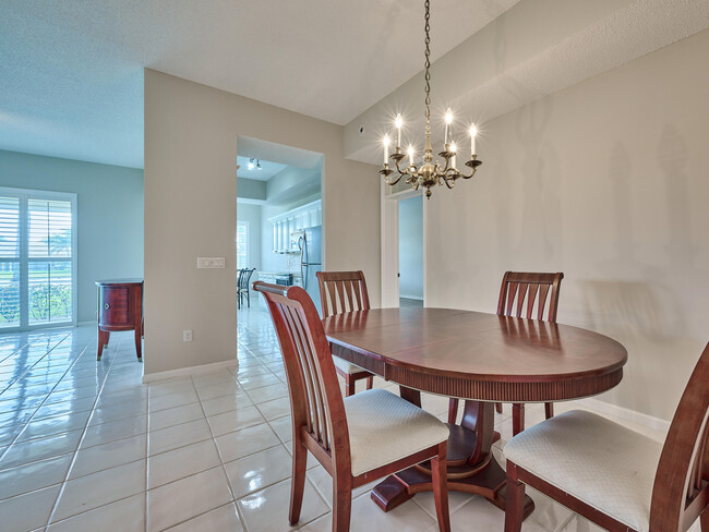 Building Photo - 10148 Andover Coach Cir