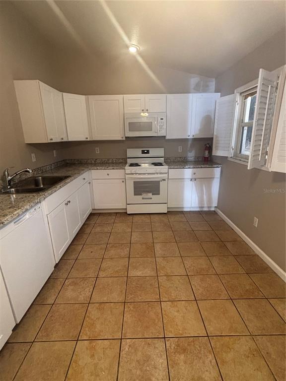 Building Photo - 510 S Cedar Ave