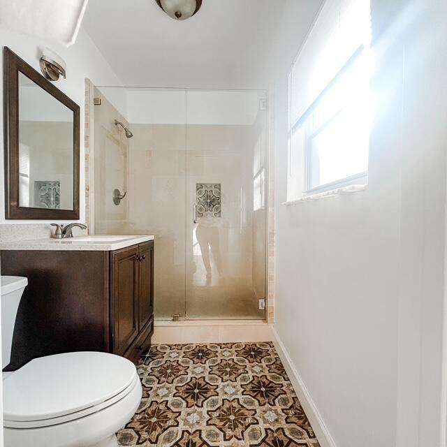 Building Photo - 23 S Lakeside Dr