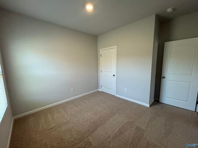 Building Photo - 129 Canonbury Dr