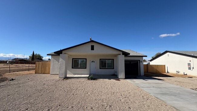 Primary Photo - Brand New Beautiful 3 Bedroom Home for Rent in Adelanto