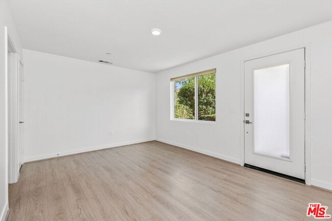 Building Photo - 2581 Arvia St