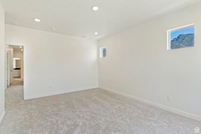 Building Photo - 10078 Loblobby Ln