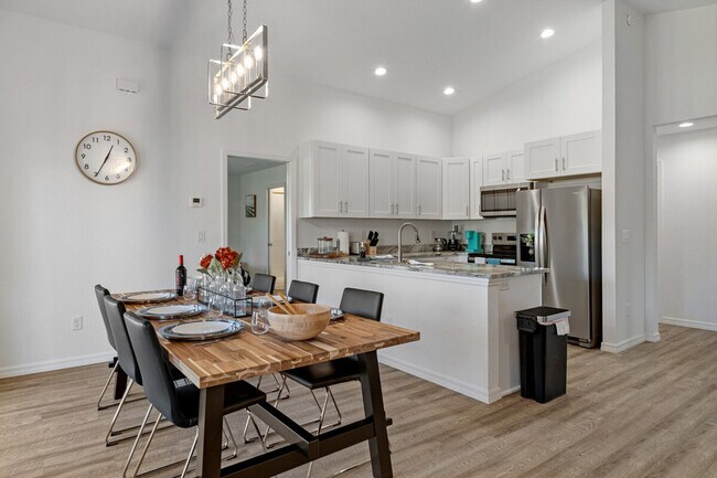 Building Photo - 4800 S Polderland Way