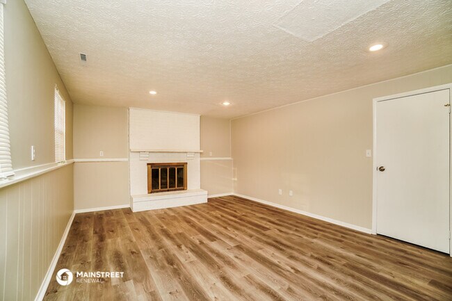 Building Photo - 6710 Skywae Dr