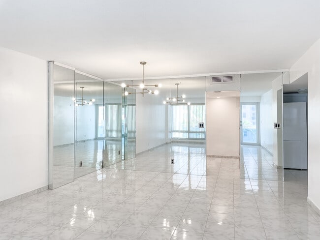 Building Photo - 3430 Galt Ocean Dr