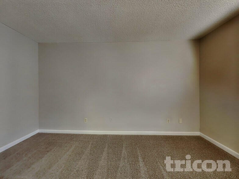 Building Photo - 748 La Cruz Ln