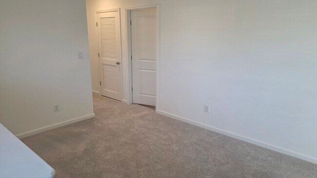 Building Photo - 6916 Golden Monarch Ave