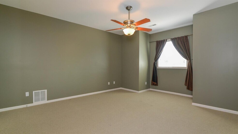 Building Photo - 273 Scio Village Ct