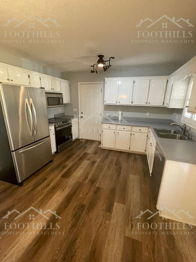 Building Photo - 109 Ashton Ln