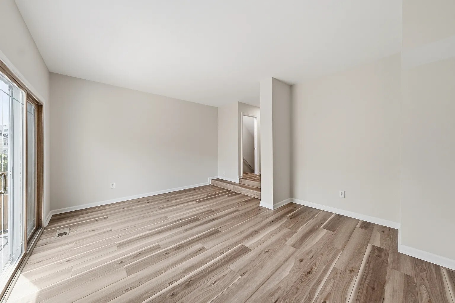 Building Photo - 207 Roundhouse Ct