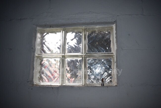 Building Photo - 136 Cleveland St