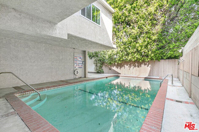 Building Photo - 4230 Whitsett Ave