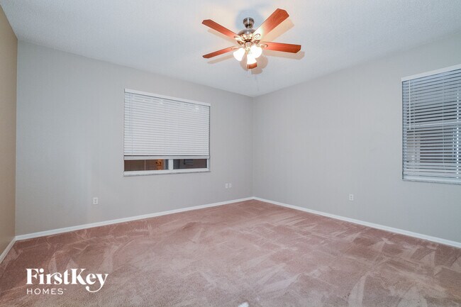 Building Photo - 533 Terranova Cir