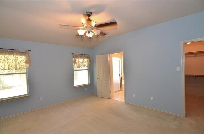 Building Photo - 3609 Ruby Red Dr