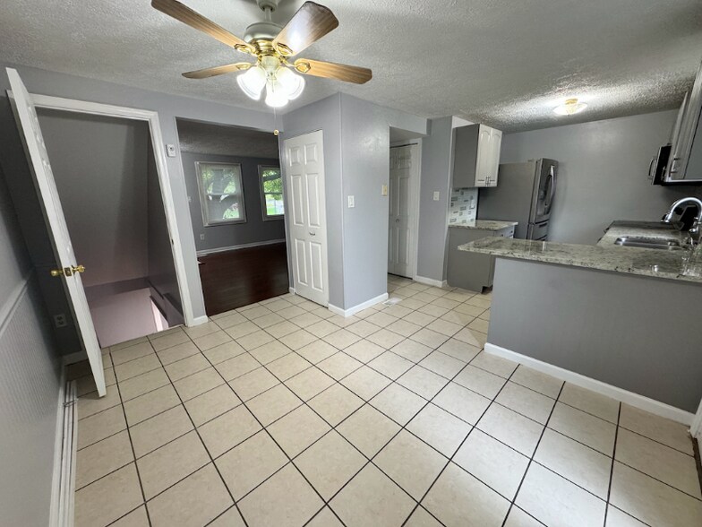 Building Photo - 1786 Springfield Ln