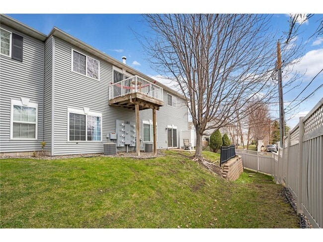 Building Photo - 7737 Elm Grove Ave