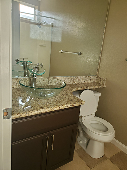 Attached bathroom with bedroom 2 - 38974 Swordfish Cmn