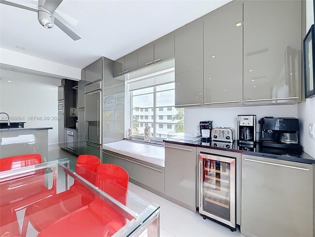 Building Photo - 1460 Ocean Dr