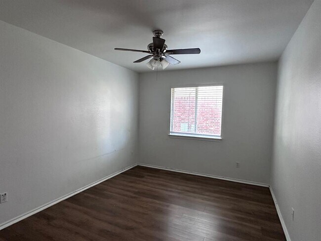 Building Photo - 12720 Waynespur Ln