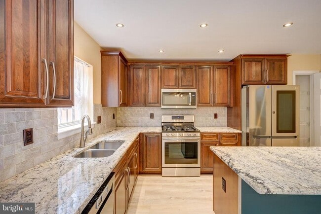 Building Photo - 4611 Kings Mill Way